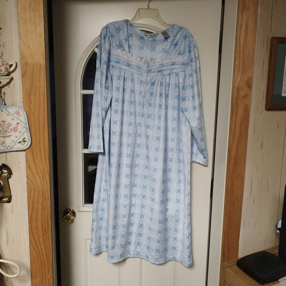 New Jasmine Rose Blue Designed Soft Fleece Nightgown Size Women's 1X - Picture 1 of 2
